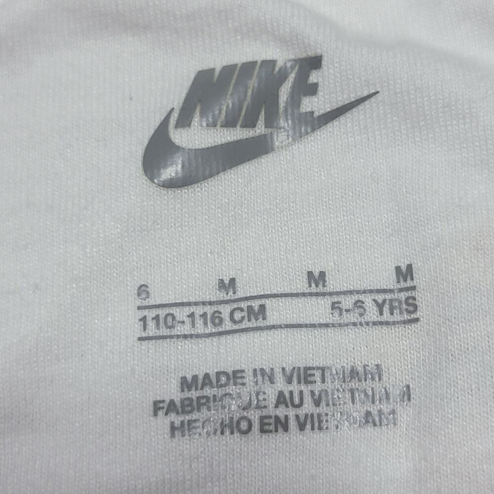 Nike Kids Tee Just Do It Logo - Size Med (5-6 yrs) - Picture 3 of 4